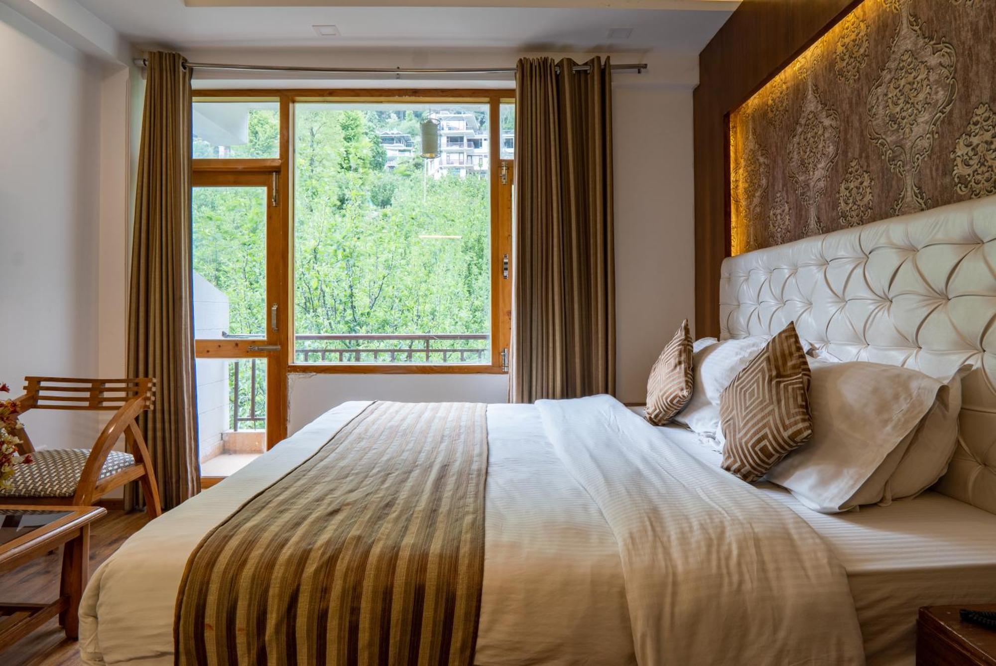 Pristine Inn Manali Экстерьер фото